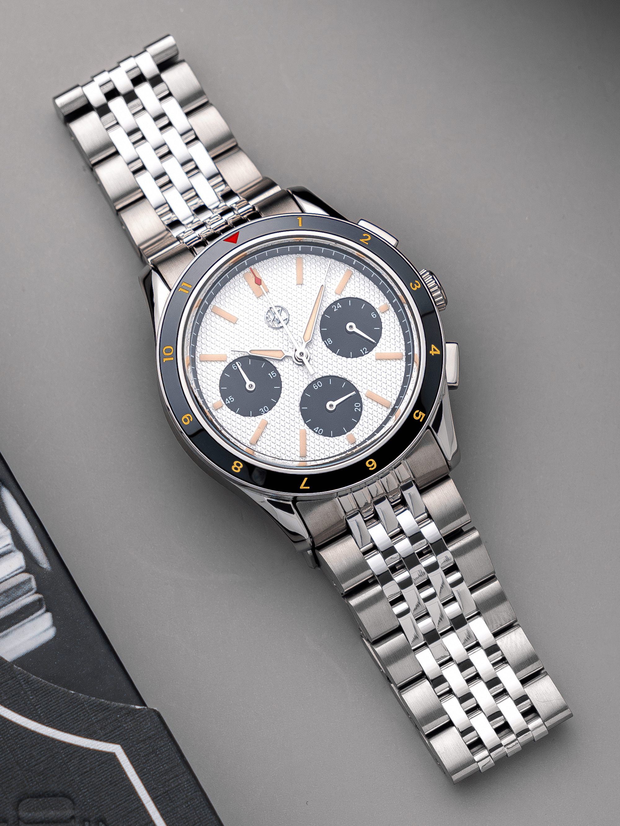 HZ.02 Chronograph - Black Panda