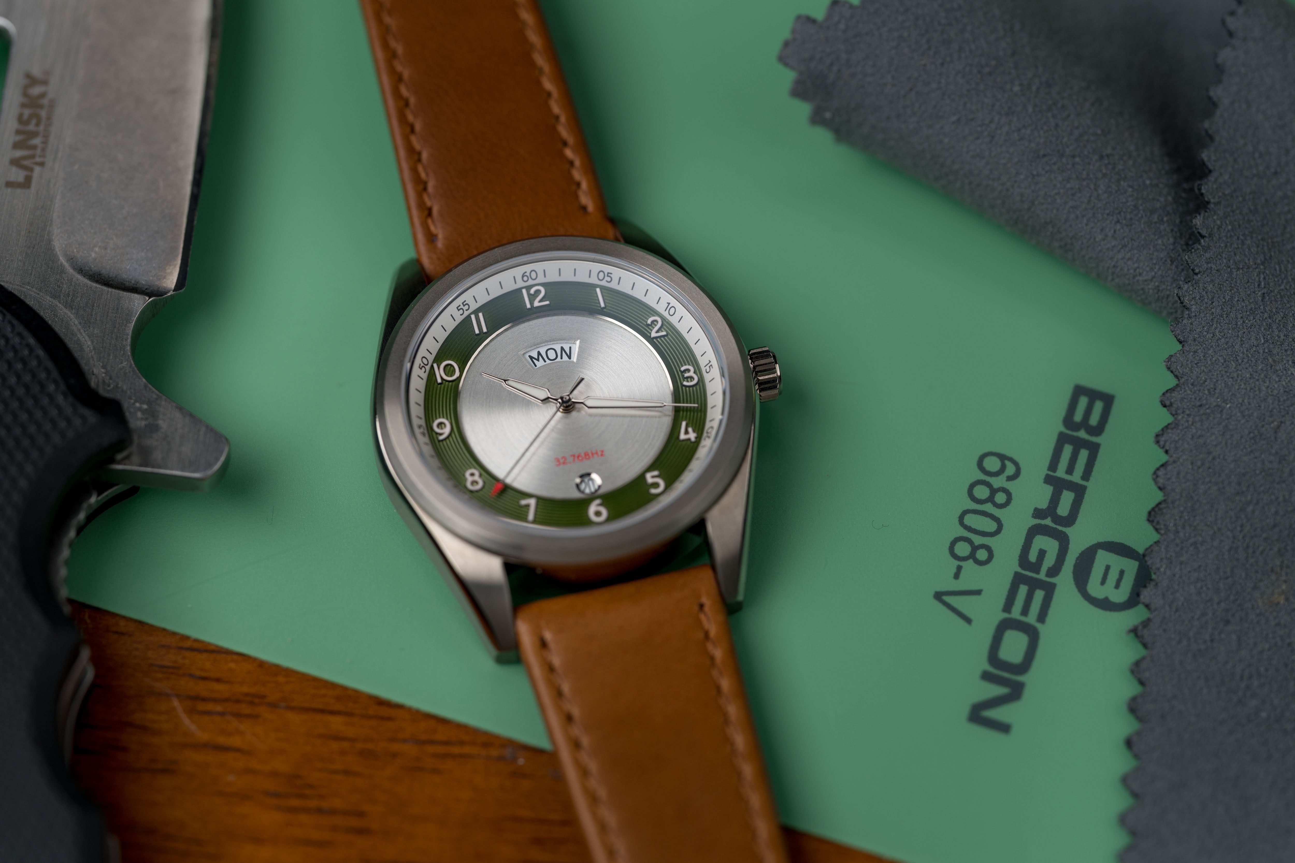 HZ.01 Green (v2) - Hz Watches