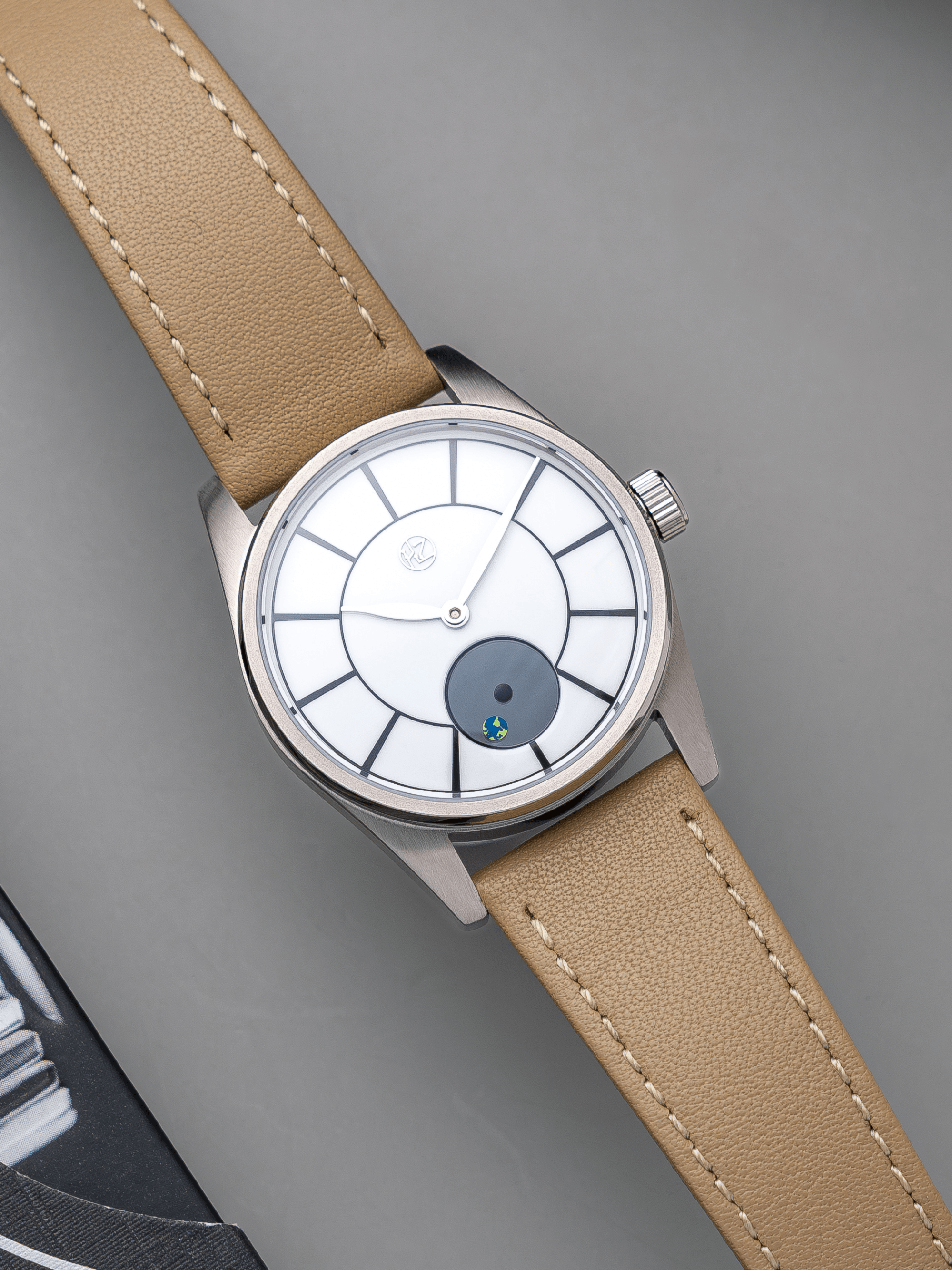 HZ.03 Blue Marble - White (Seconds Store)