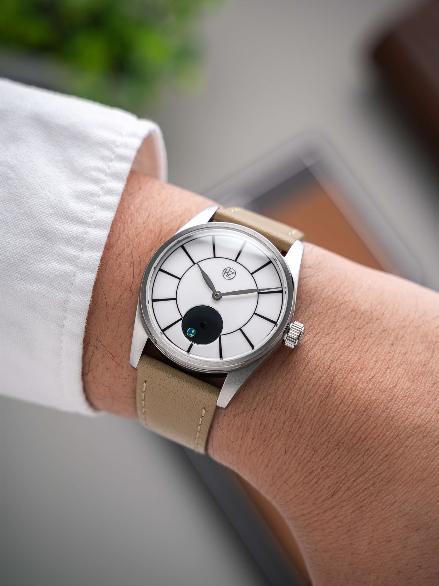 HZ.03 Blue Marble - White